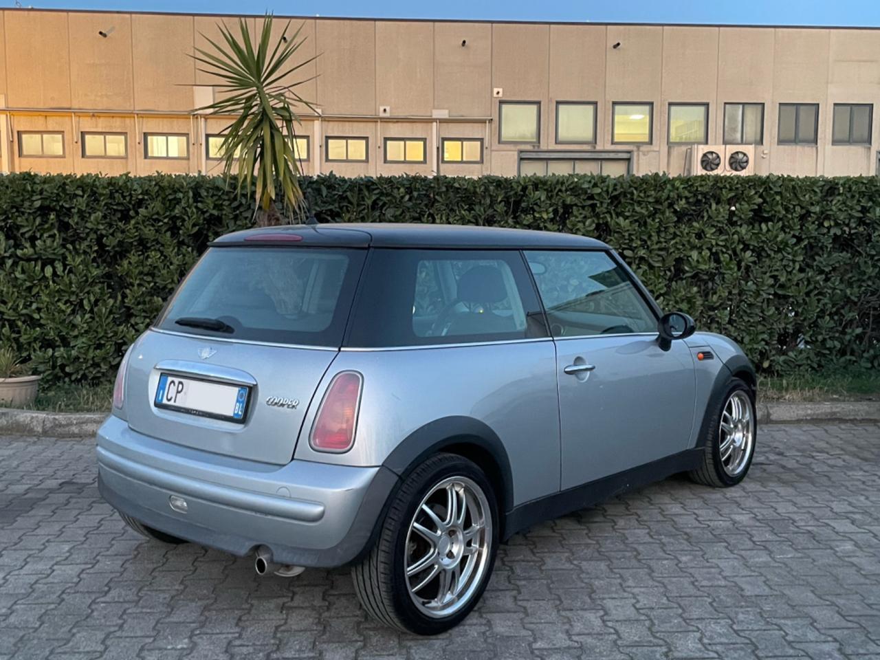 Mini Cooper 1.6 116CV Benzina Neopatentati