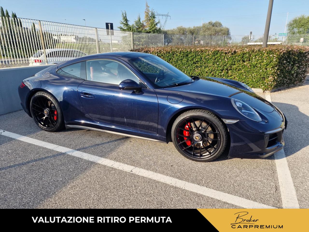 Porsche 911 3.0 Carrera 4 GTS auto