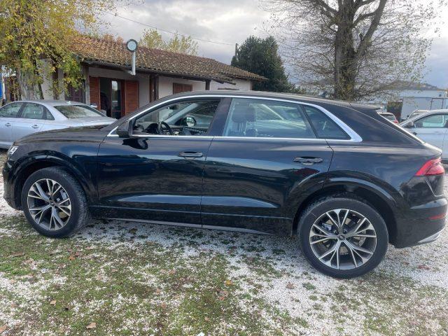 AUDI Q8 45 TDI quattro tiptronic Sport