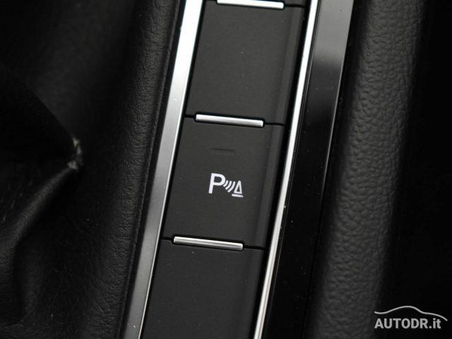 VOLKSWAGEN Passat Variant 2.0 TDI EVO 150cv Business Fari LED, Navi, Ambient