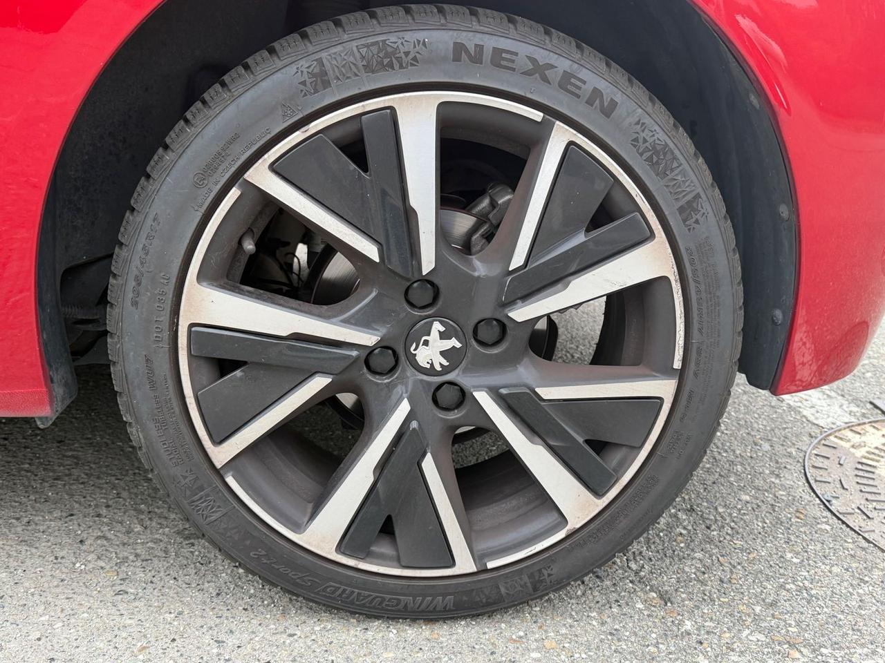 Peugeot 208 Allure Pack 1.2 PureTech 100 #11176