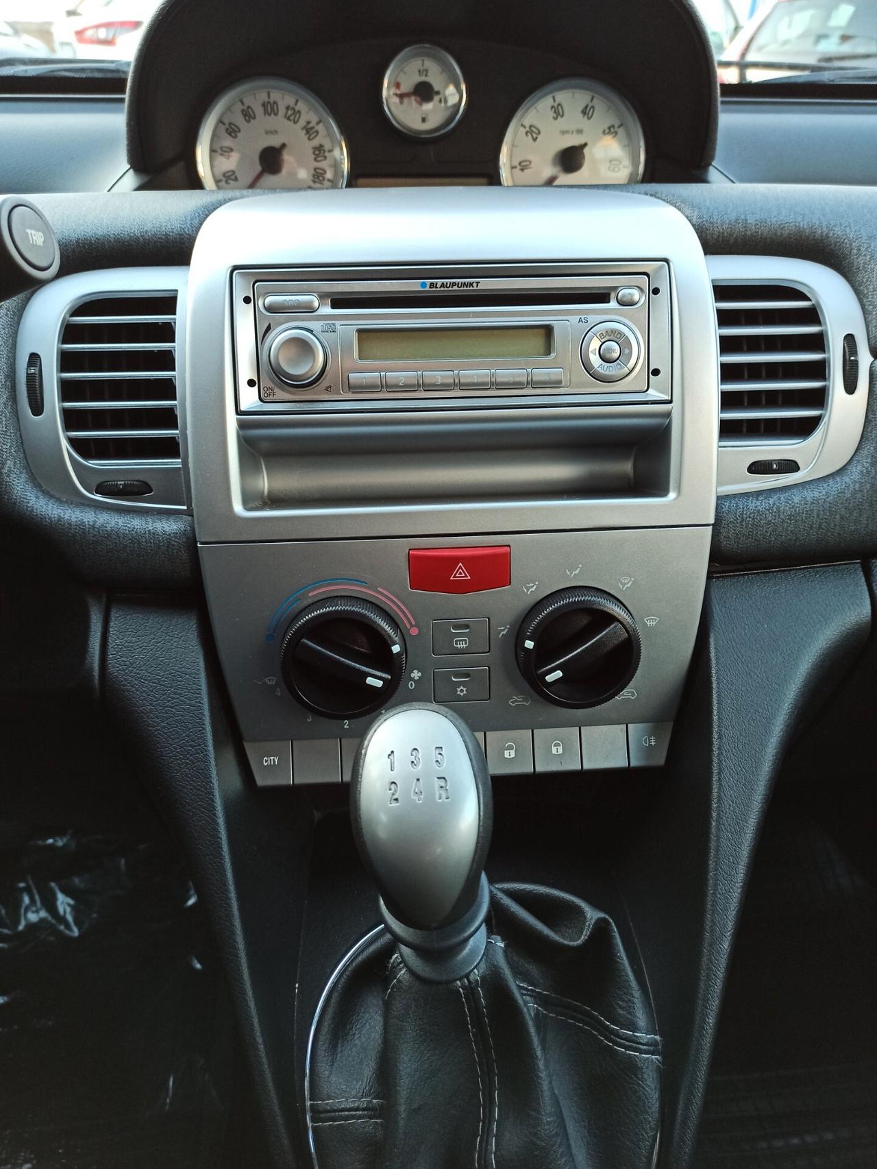 Lancia Ypsilon 1.2 69 CV Diva