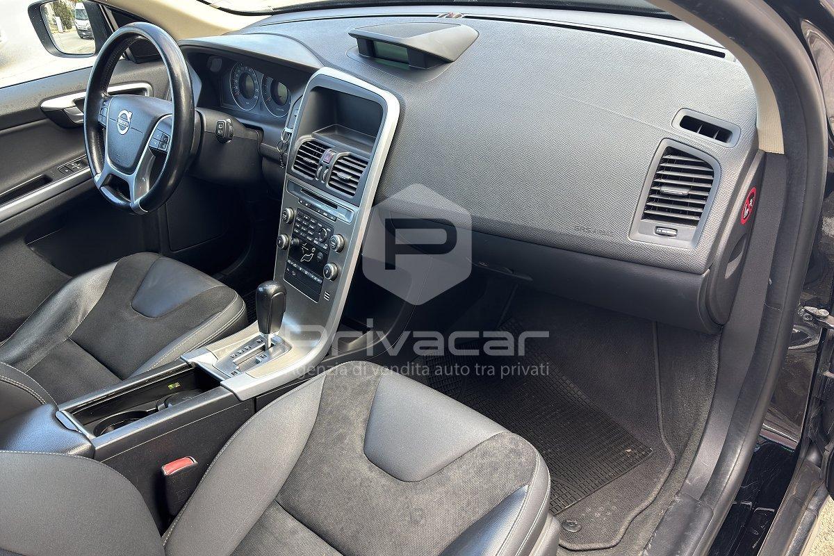 VOLVO XC60 2.4 D 163 CV AWD Geartronic Momentum