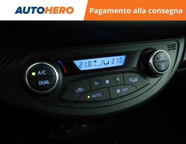 TOYOTA Yaris 1.5 5 porte Lounge