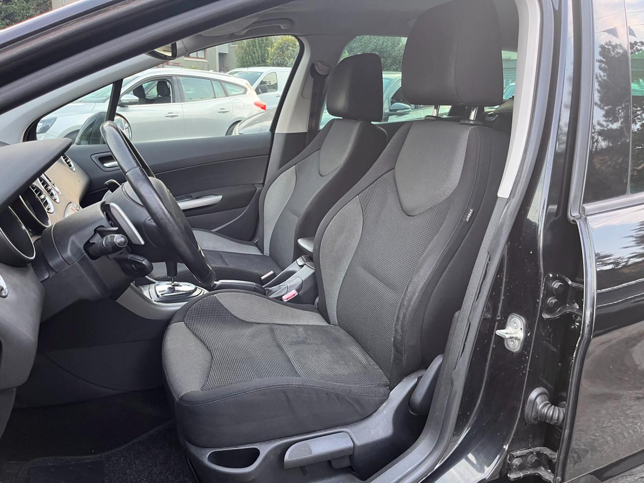 Peugeot 308 1.6 8V e-HDi 112CV Stop&Start robotiz. SW Active