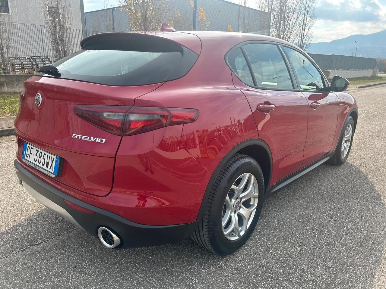 Alfa Romeo Stelvio 2.2 TD Business RWD 160 cv