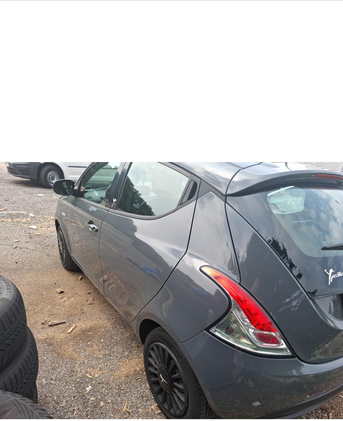 Lancia Ypsilon 1.2 69 CV 5 porte S&S Silver ---KM CERTIFICATI---POSSIBILITA' collaborazione stock auto per commercianti ---