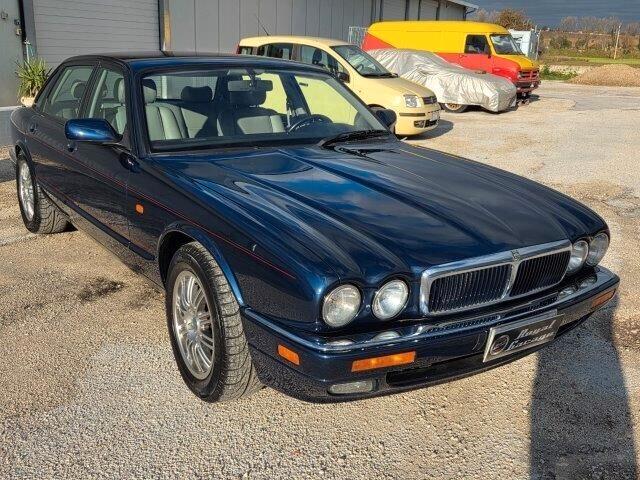 Jaguar XJ6 4.0 SPORT -SERVICE BOOK -