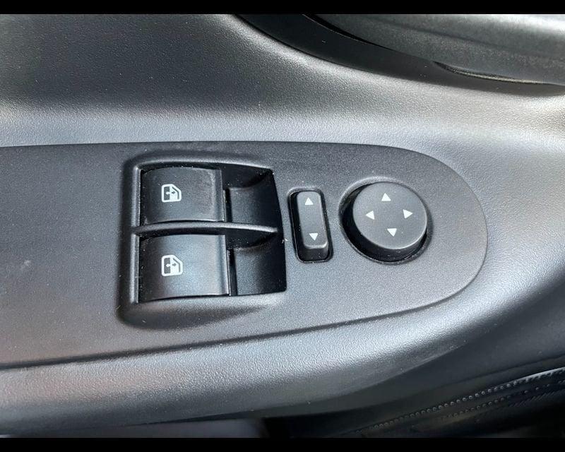 Lancia Ypsilon 0.9 TwinAir 85 CV 5 porte Metano Ecochic Silver