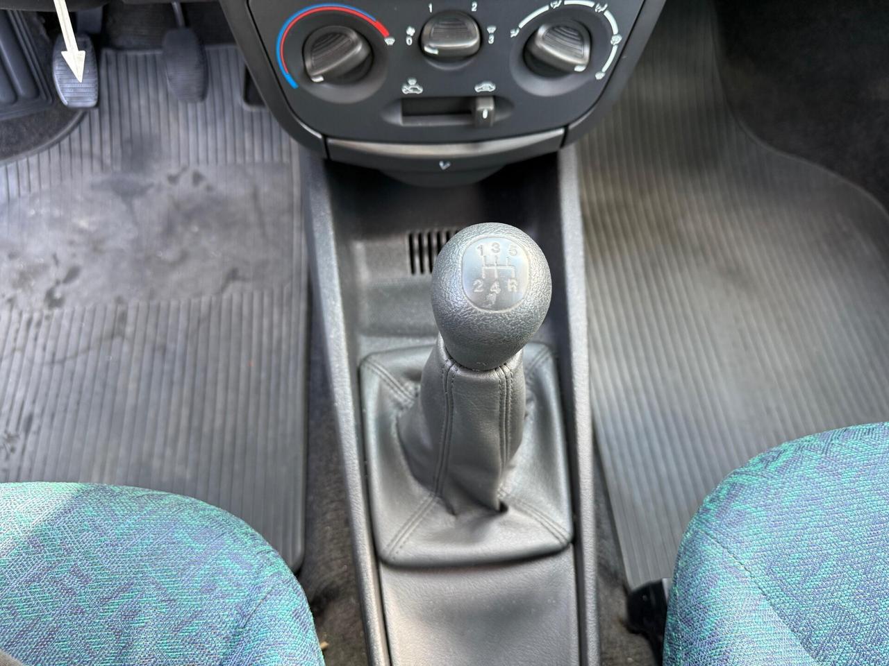 Lancia Y 1.2i 16V cat LS