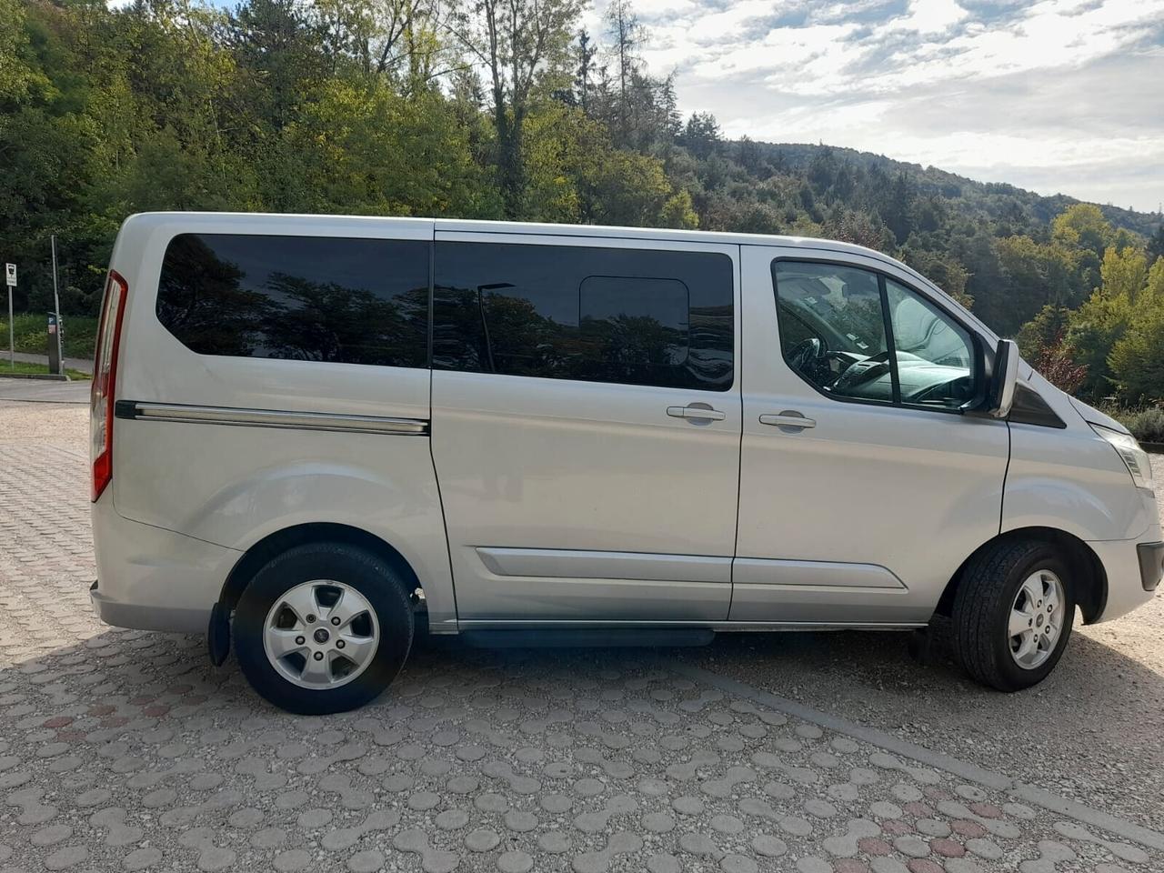 Ford Tourneo Custom 2.0 TDCi Titanium 9 POSTI