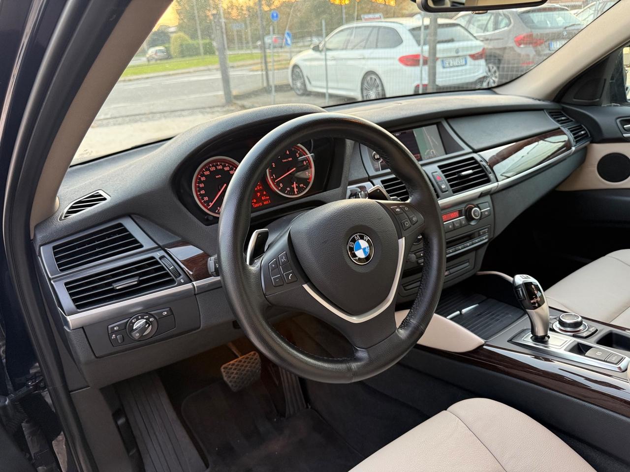 Bmw X6 xDrive35i Futura auto 8m Uniprop Top
