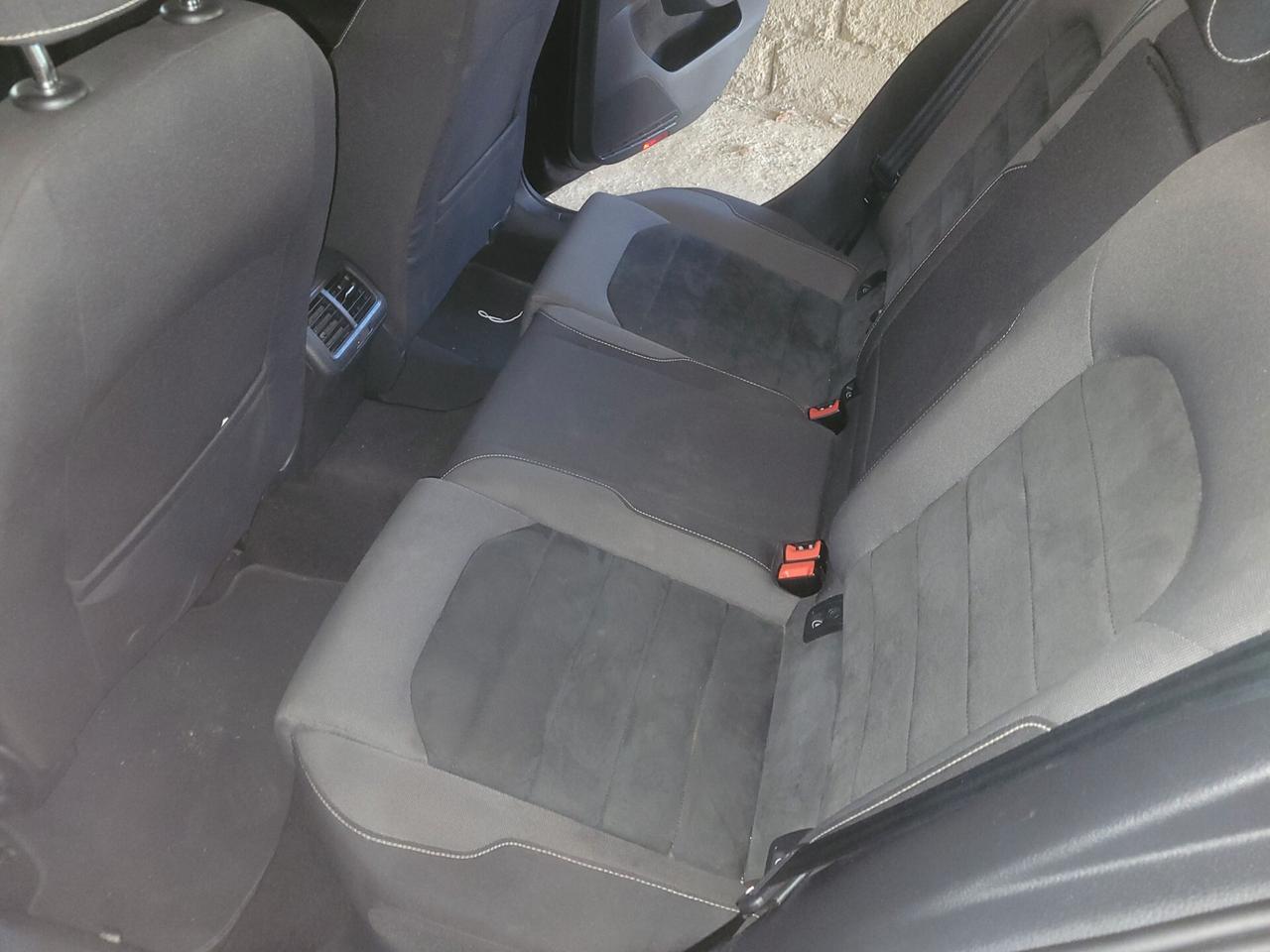 Volkswagen Golf Business 2.0 TDI 5p. Highline BlueMotion Technology