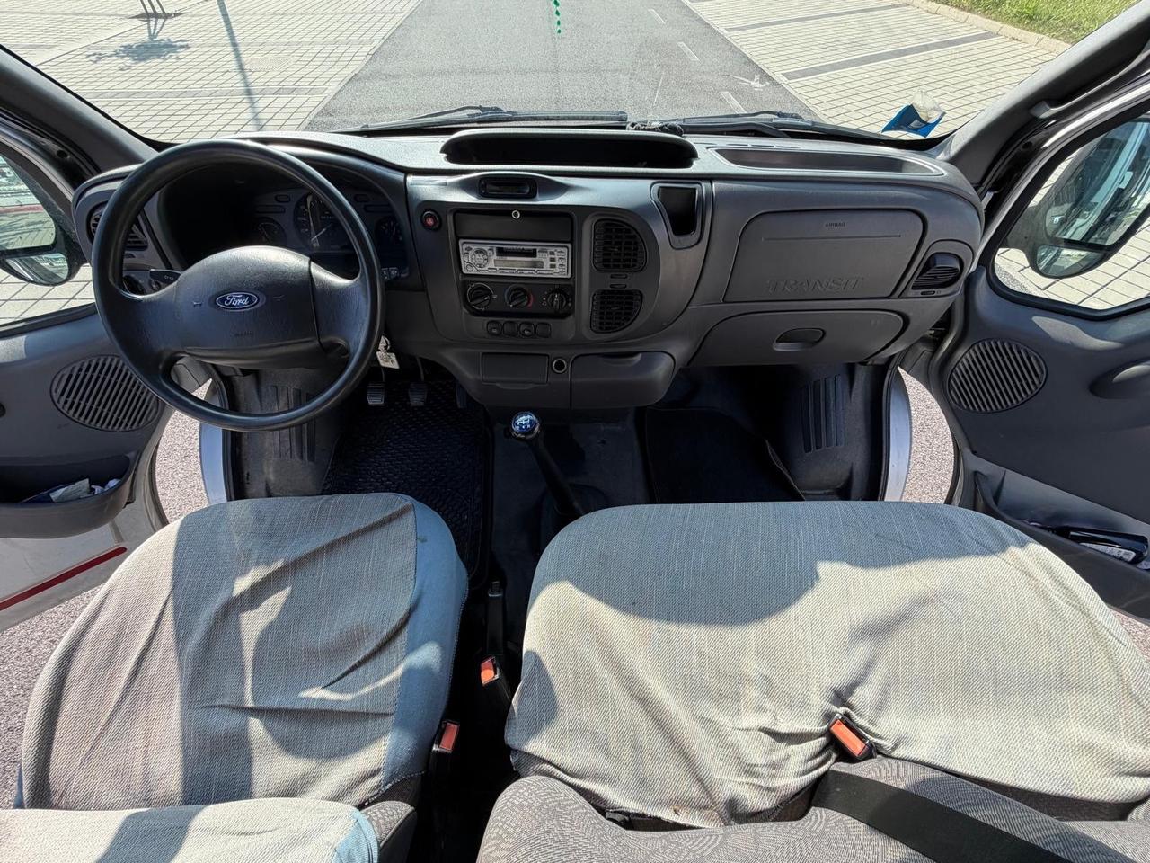 Ford Transit Bus 9 posti