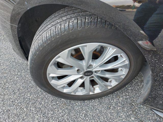 AUDI A4 Avant 30 hybrid TDI/136 CV S tronic Bus. Adv.