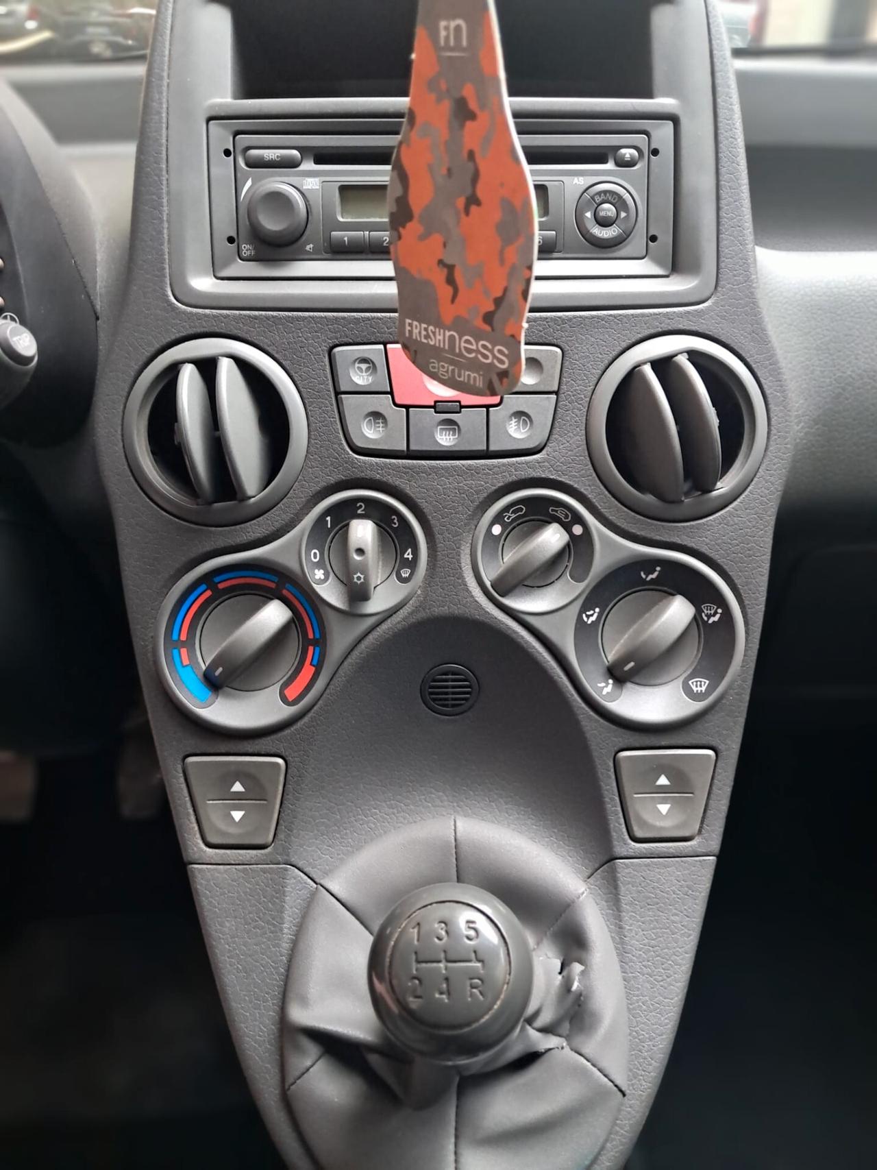 Fiat Panda 1.2 Dynamic-NEOPATENTATI-Euro3790