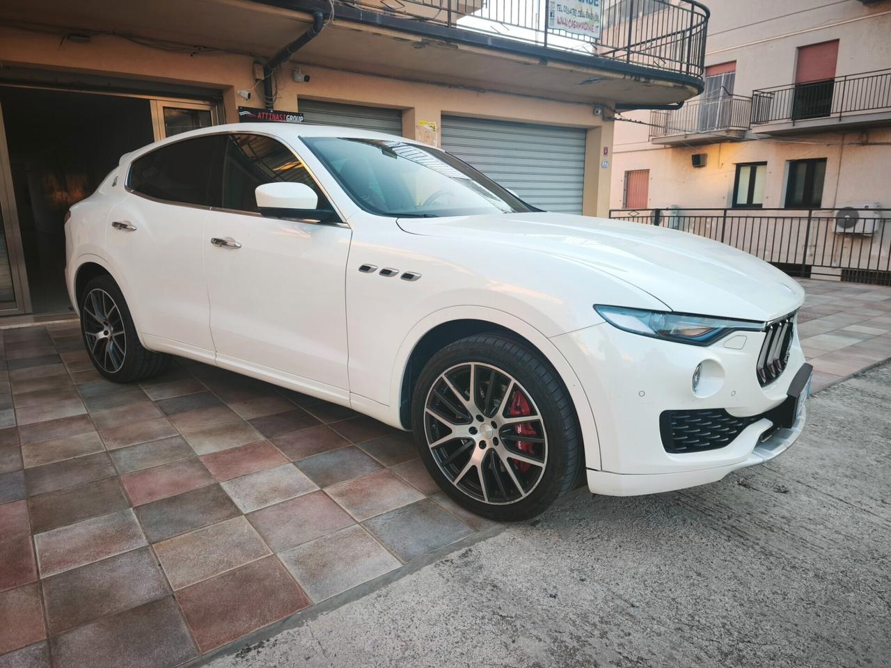 Maserati Levante SQ4 V6 430 CV TETTO