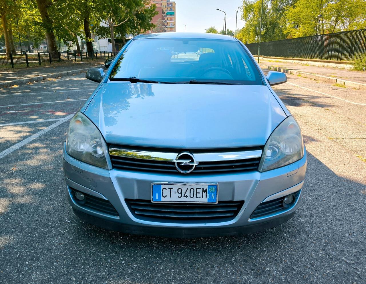 Opel Astra 1.6 16V Twinport 5 porte Cosmo