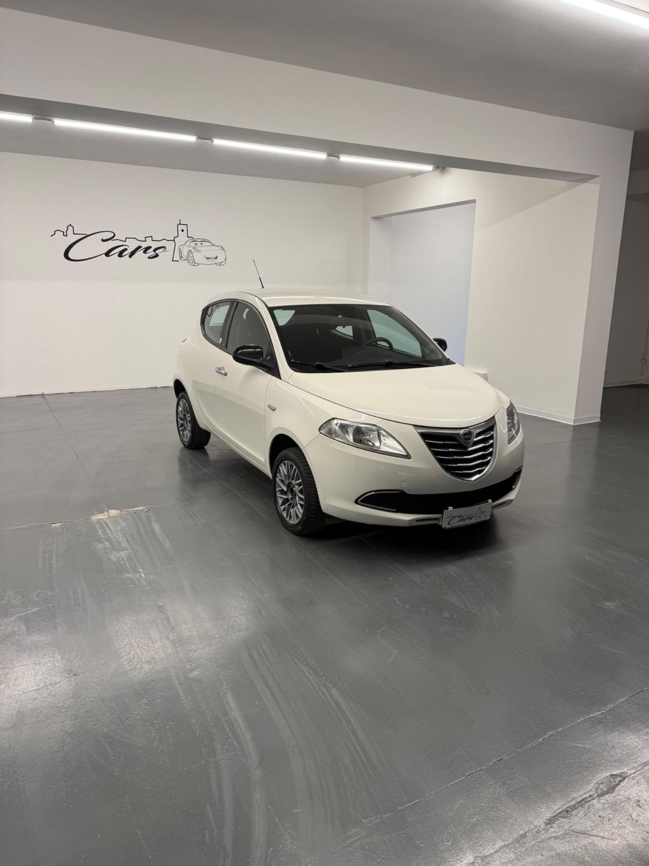 Lancia Ypsilon 0.9 TwinAir 85 CV 5 porte Metano Ecochic Gold