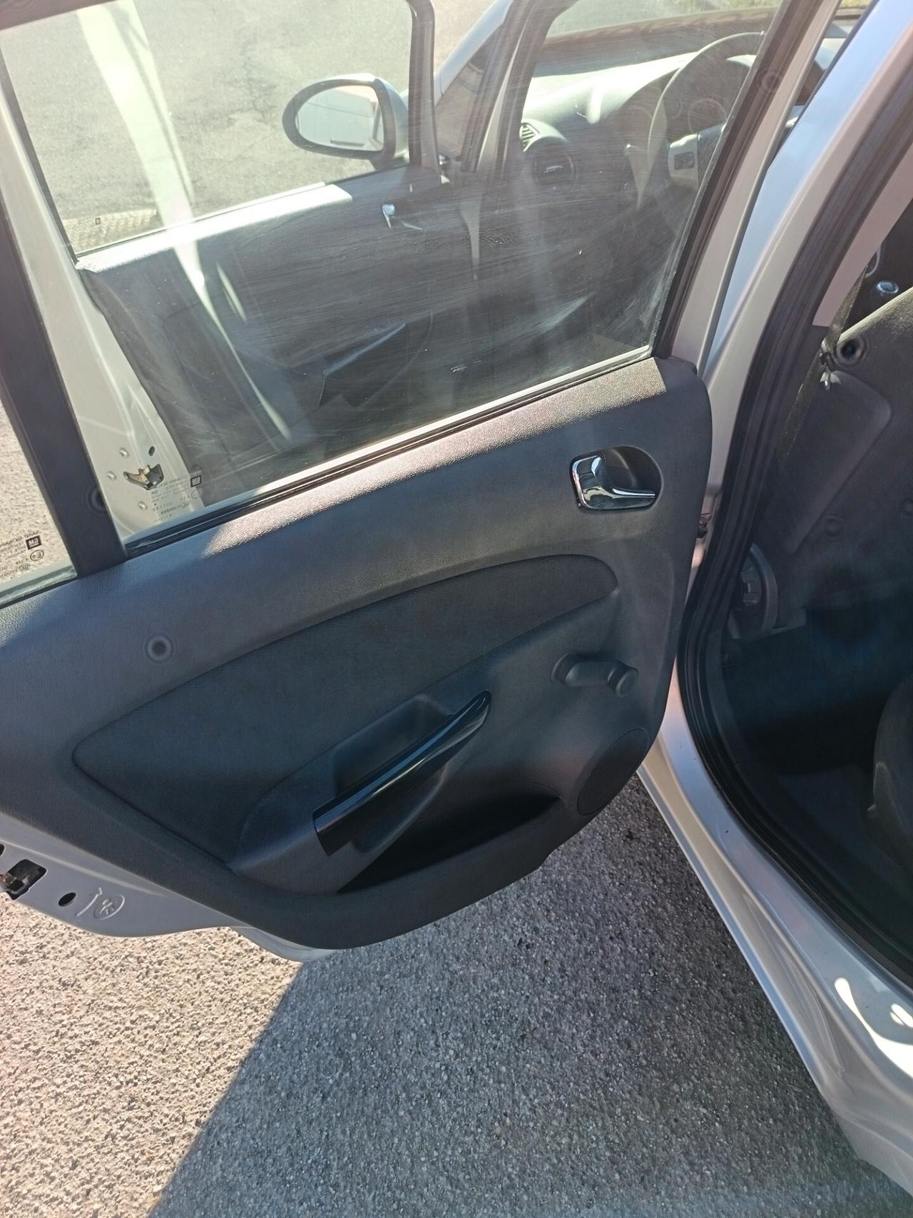 Opel Corsa 1.2 5 porte Enjoy