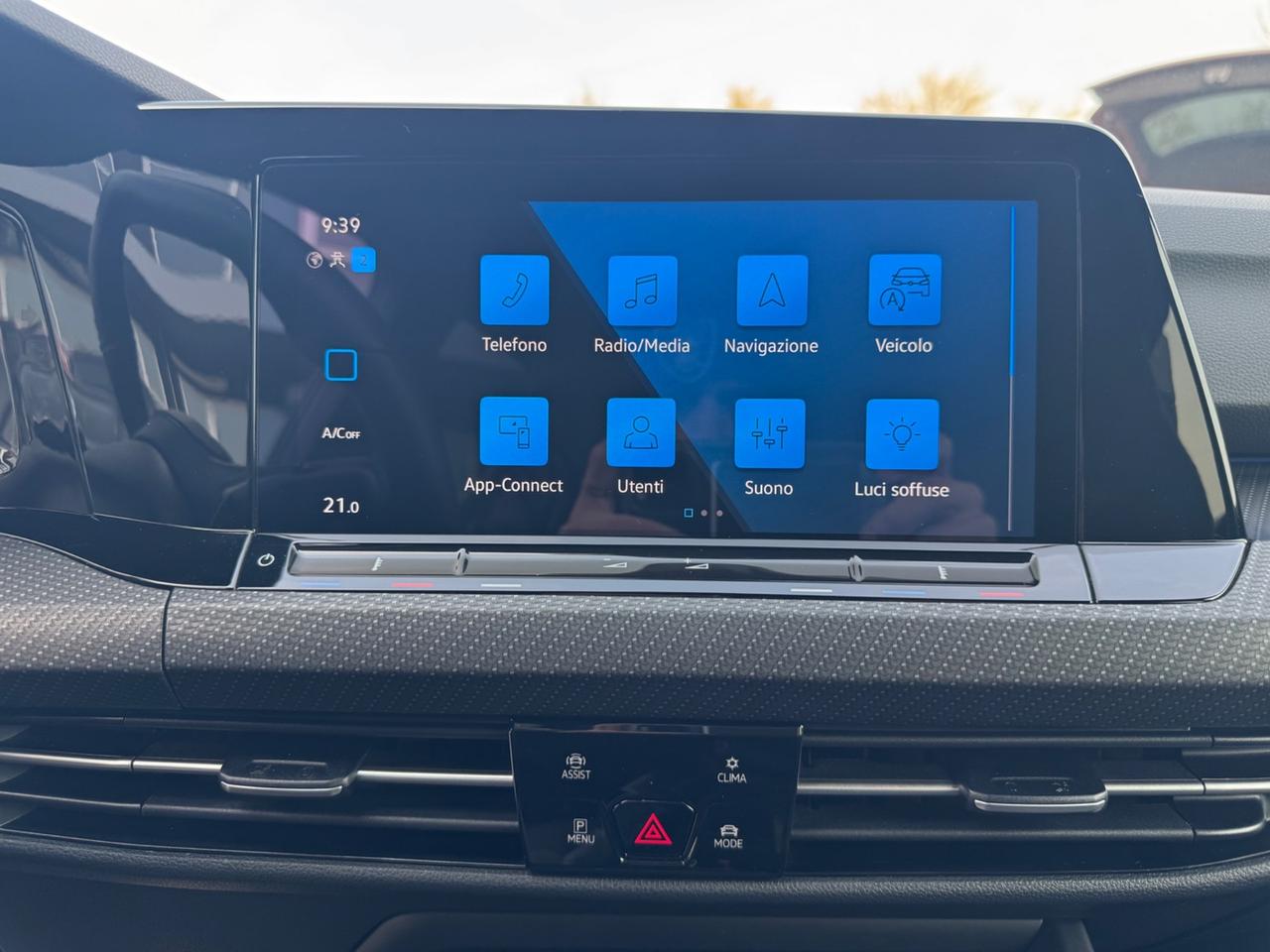 VOLKSWAGEN GOLF 8 R-LINE DSG 1.5 eTSI 150 CV EVO ACT