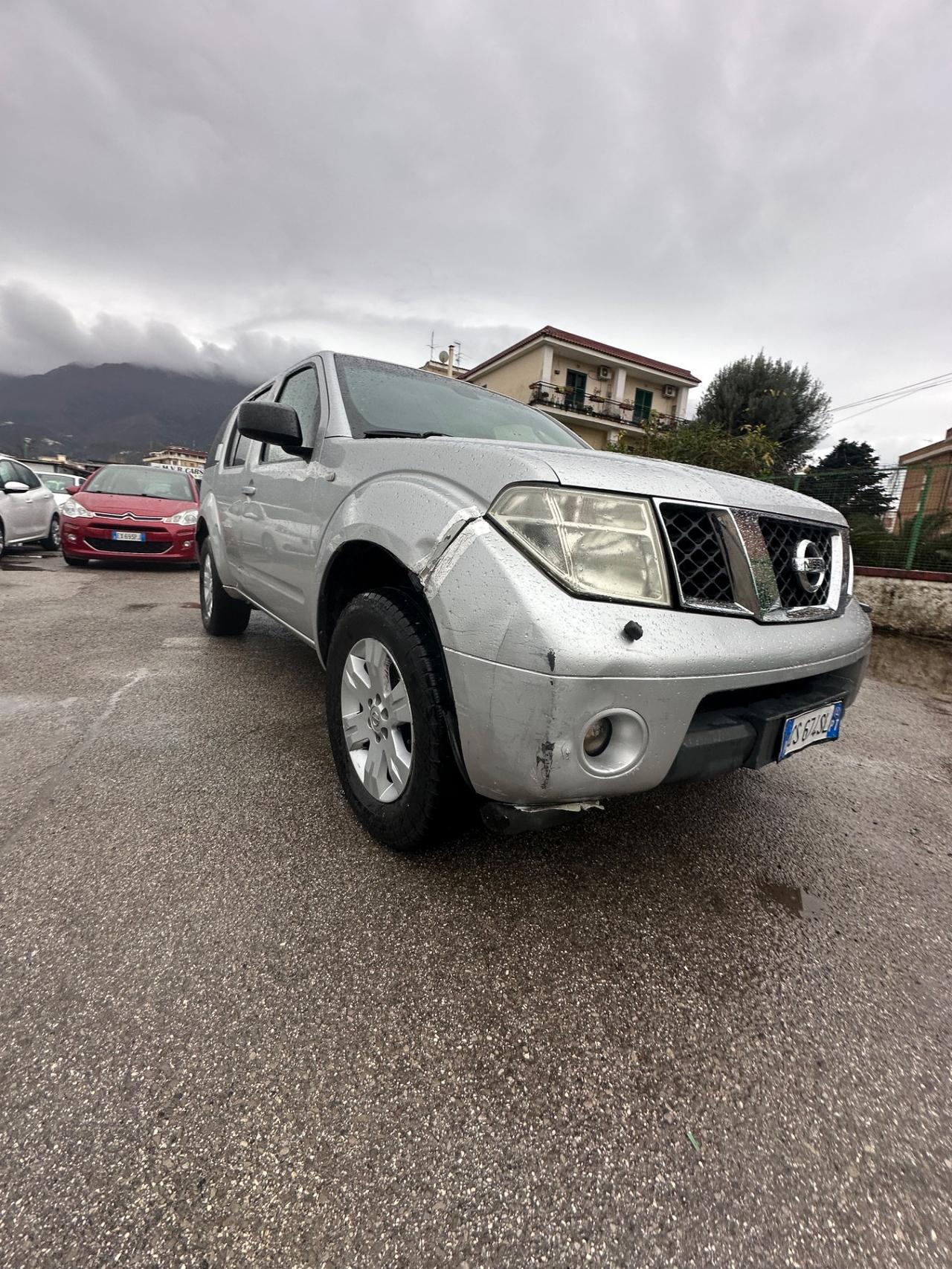 Nissan Pathfinder 2.5 dCi LE