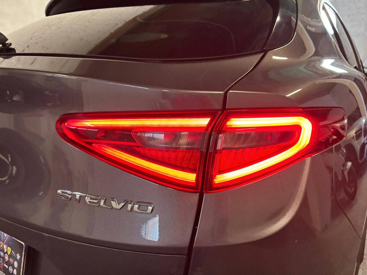 Alfa Romeo Stelvio 2.2 Turbodiesel 210 CV AT8 Q4 Executive