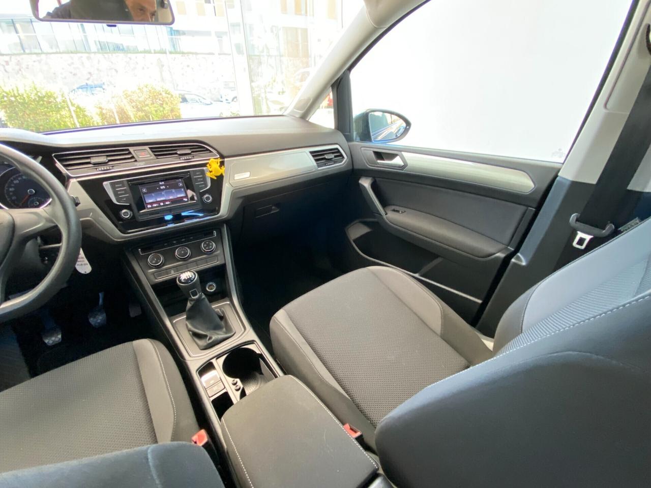 VOLKSWAGEN TOURAN 1.6 TDI COMFORTLINE 7 POSTI