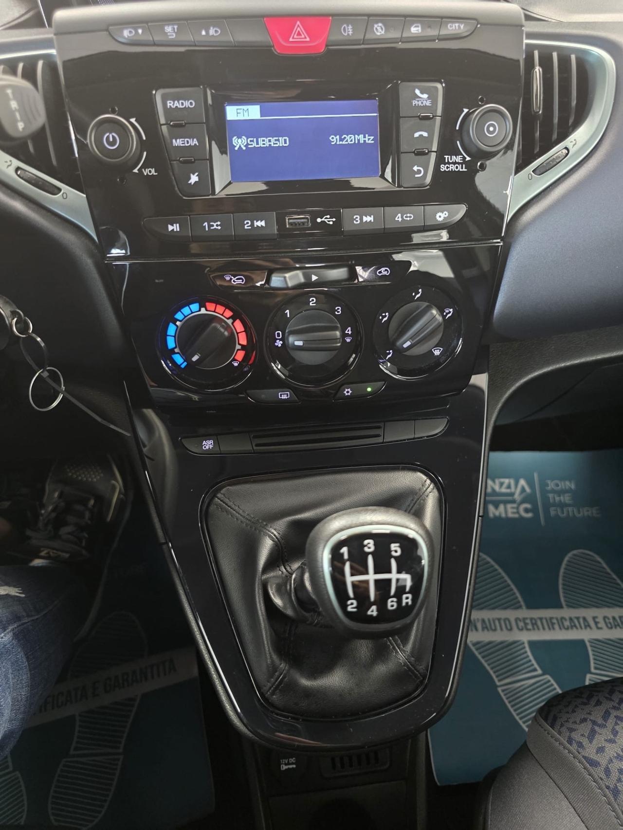 Lancia Ypsilon 1.0 Hybrid 70cv anno 2024 km 68000
