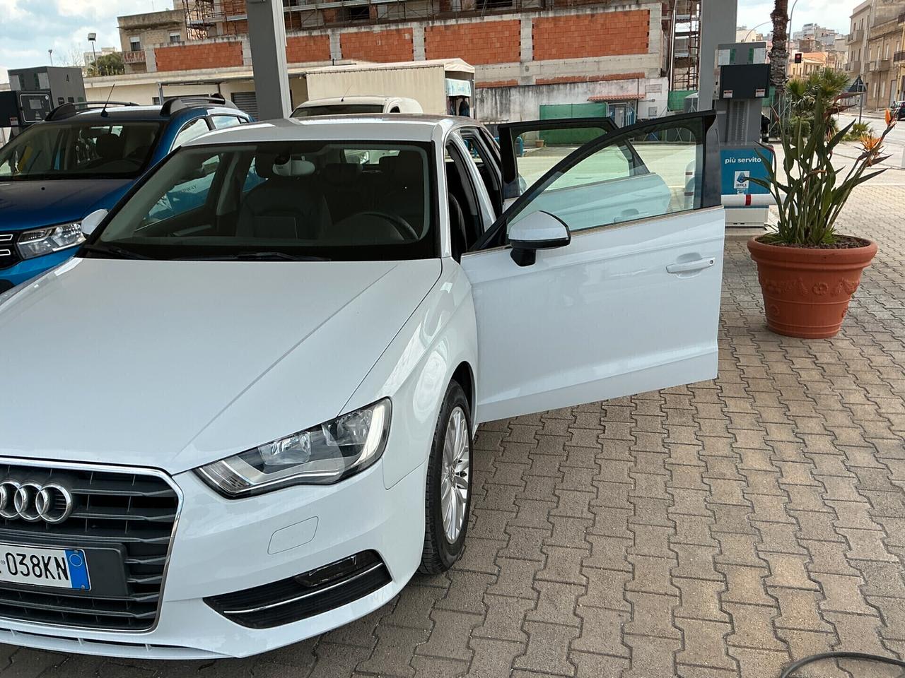 Audi A3 1.6 TDI clean diesel Ambiente