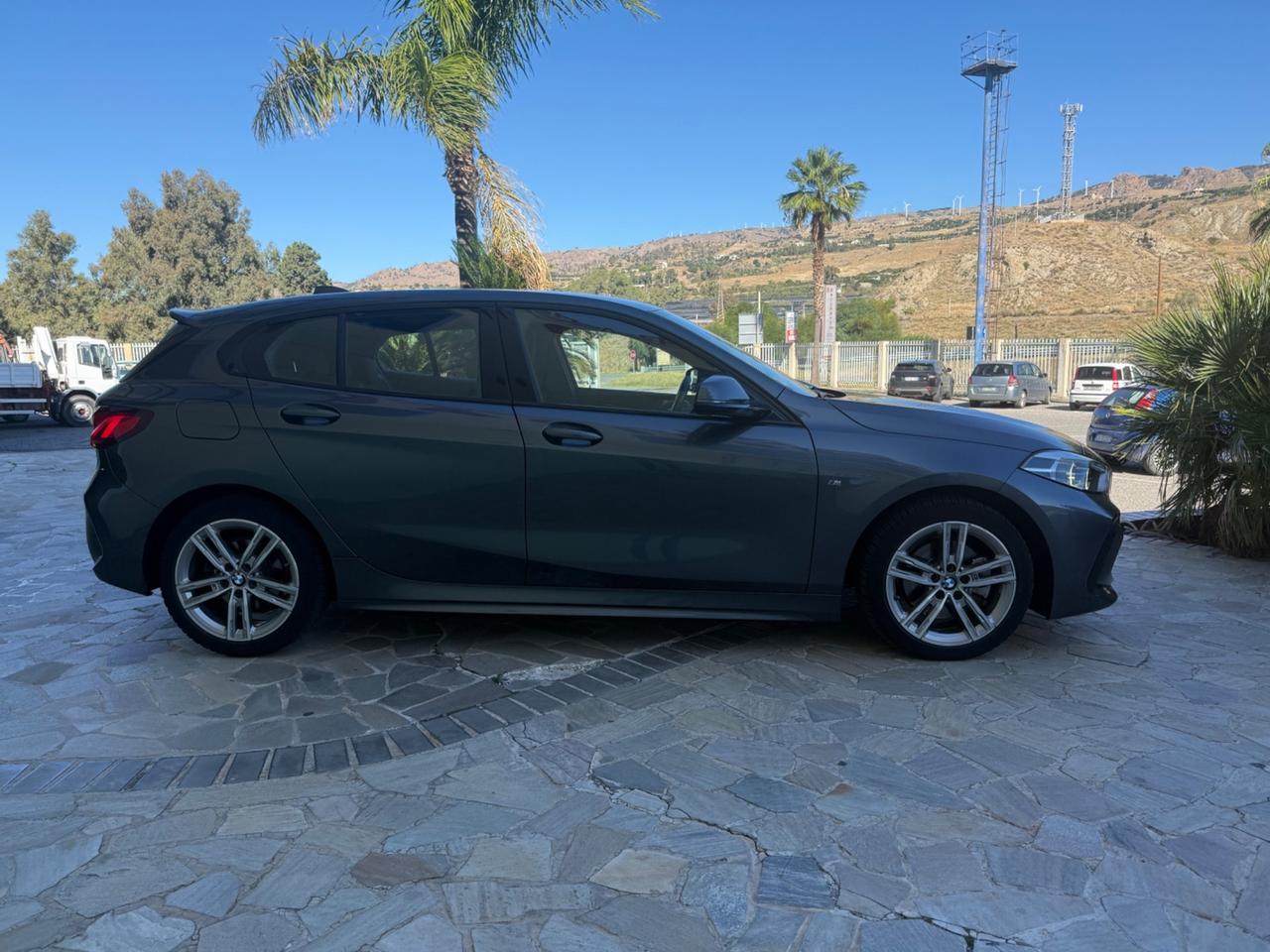 Bmw 118 118d 5p. Msport