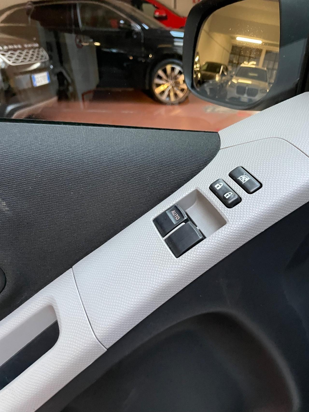 Toyota Yaris 1.0 Neopatentati Euro 5