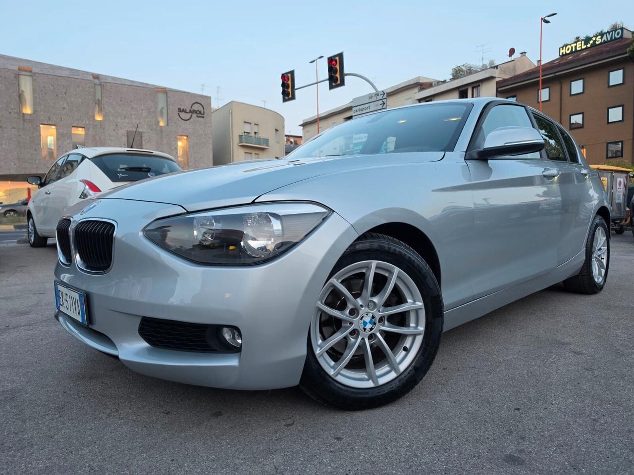 Bmw 116 116d 5p. Urban