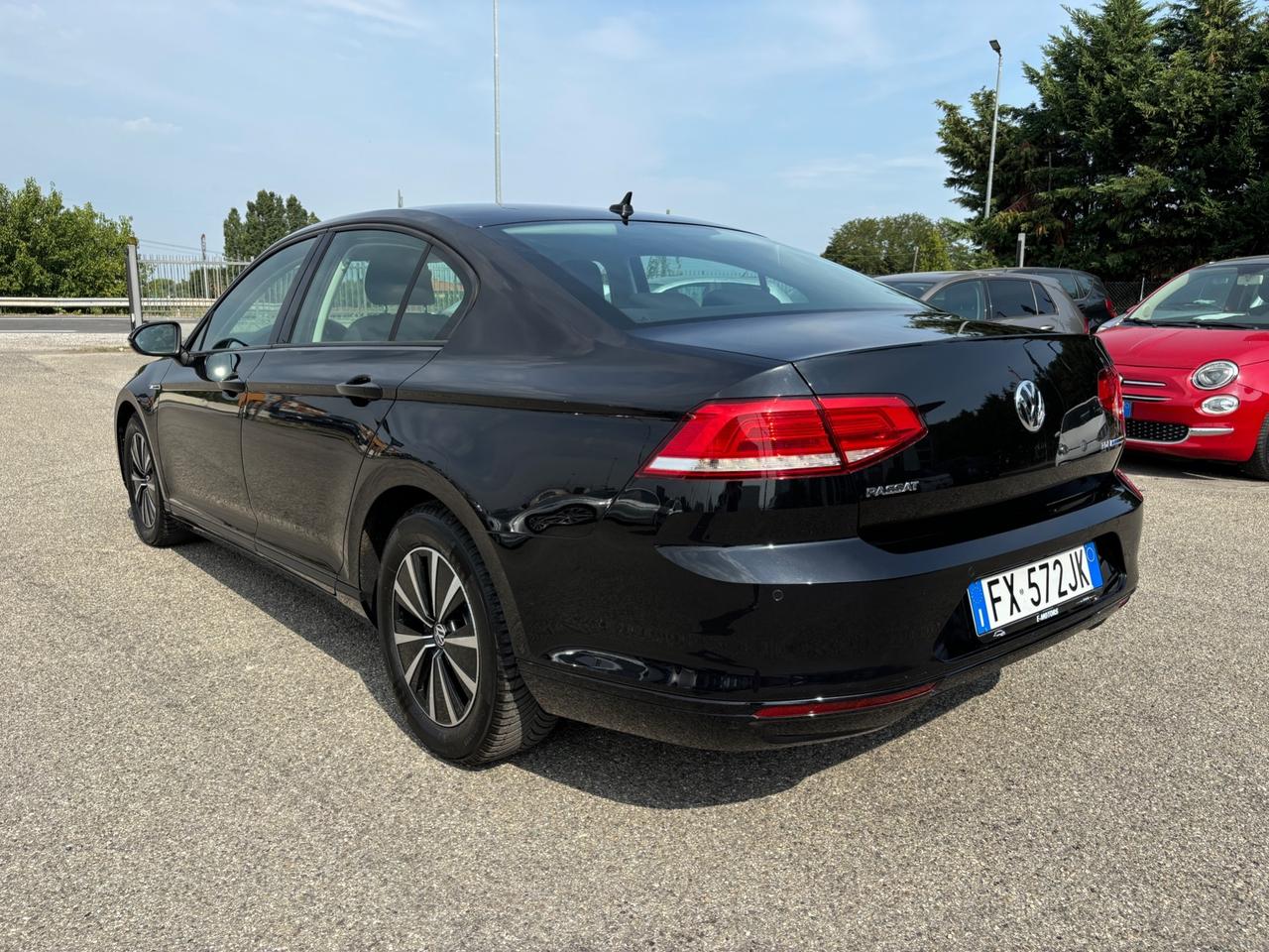 Volkswagen Passat 2.0 TDI Highline BlueMotion Technology - 2017