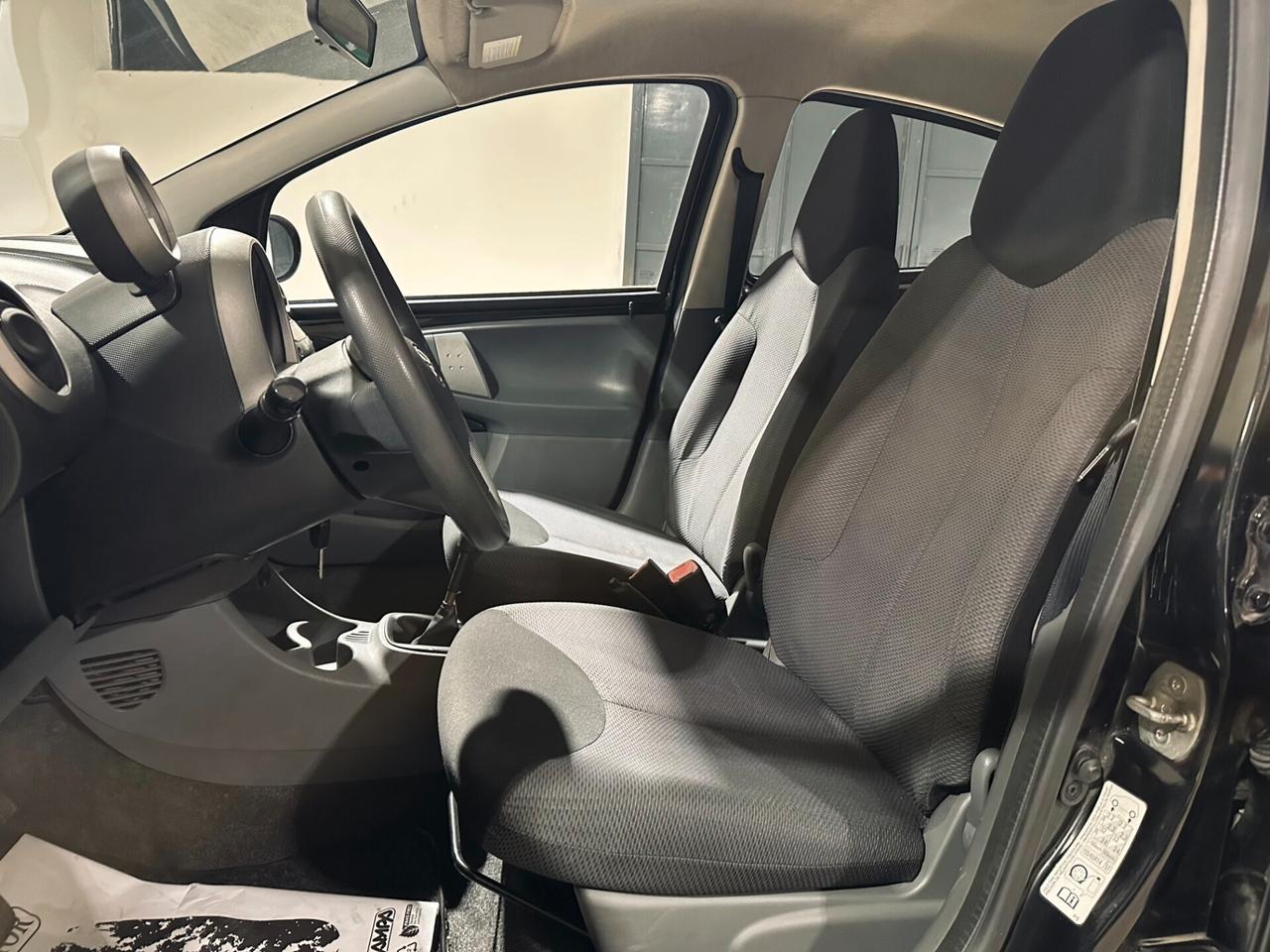 Toyota Aygo 1.0 5 PORTE-CLIMATIZZATORE