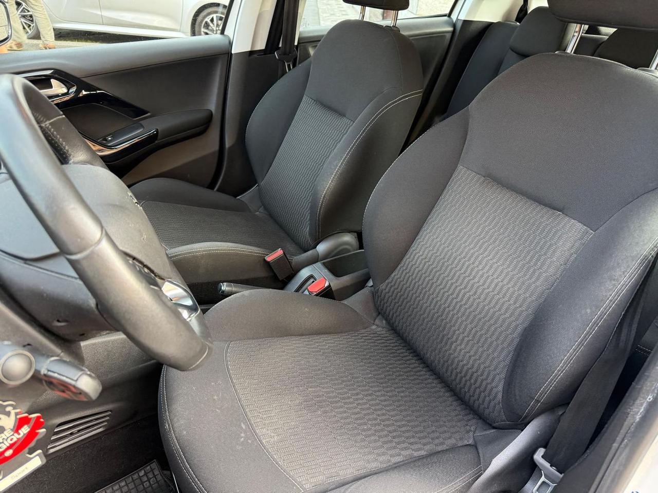 Peugeot 208 Active 1.2 PureTech 82 LPG #5818