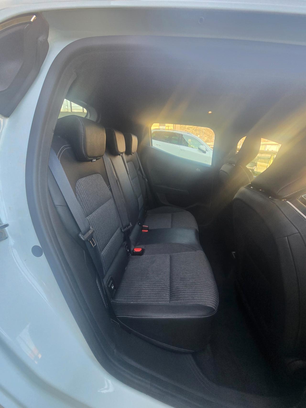 Renault Clio 1.6Hybrid E-Tech 145cv neop ok-2023