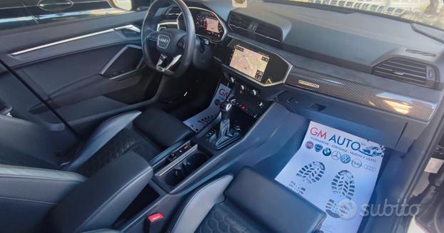 Audi Q3 RSQ3 SPB con tetto apribile italiana 2023