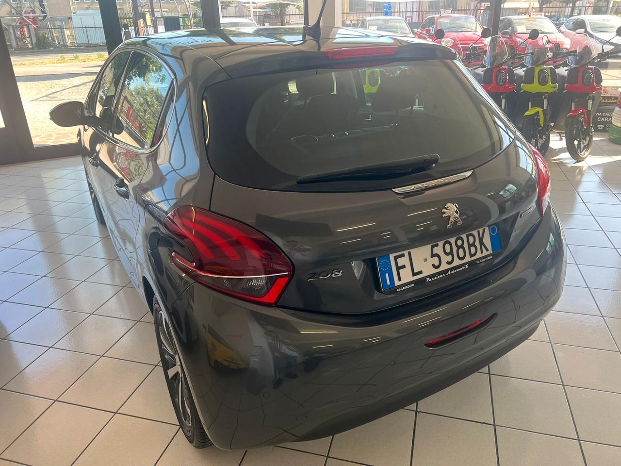 Peugeot 208 PureTech 82 5 porte Allure