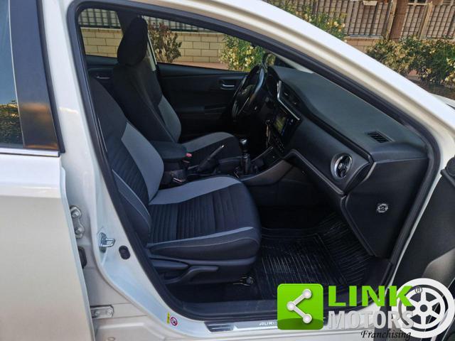 TOYOTA Auris 1.4 D-4D Active
