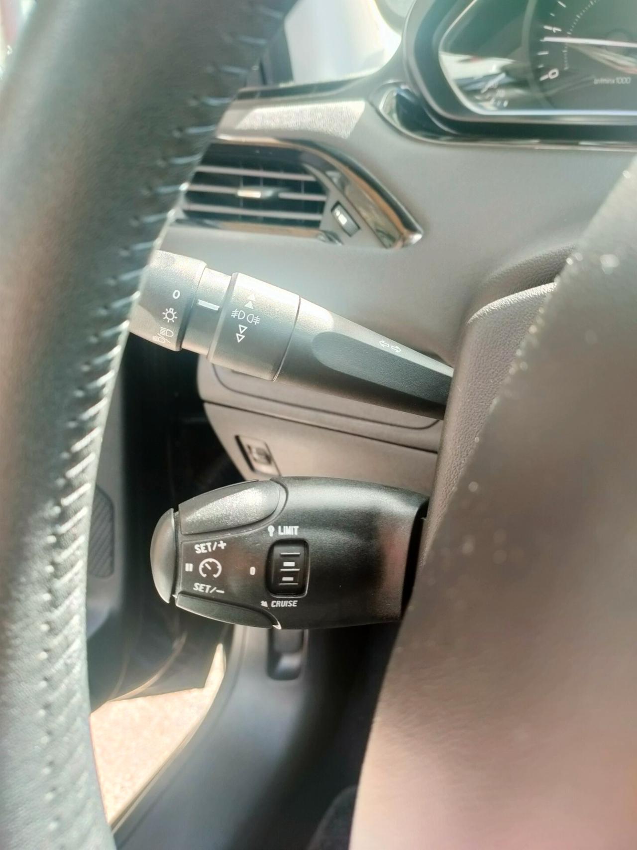 Peugeot 208 1.4 HDi 68 CV 5 porte Active