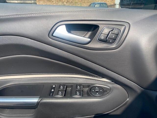 Ford Kuga 2.0 TDCI 150 CV S&S 4WD Powershift Vignale