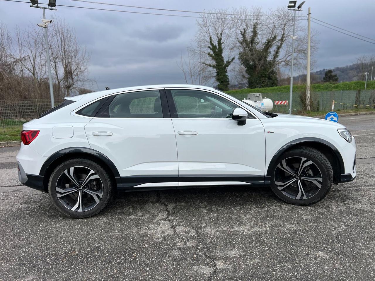 Audi Q3 S Line 2.0 35 TDI SPORTBACK