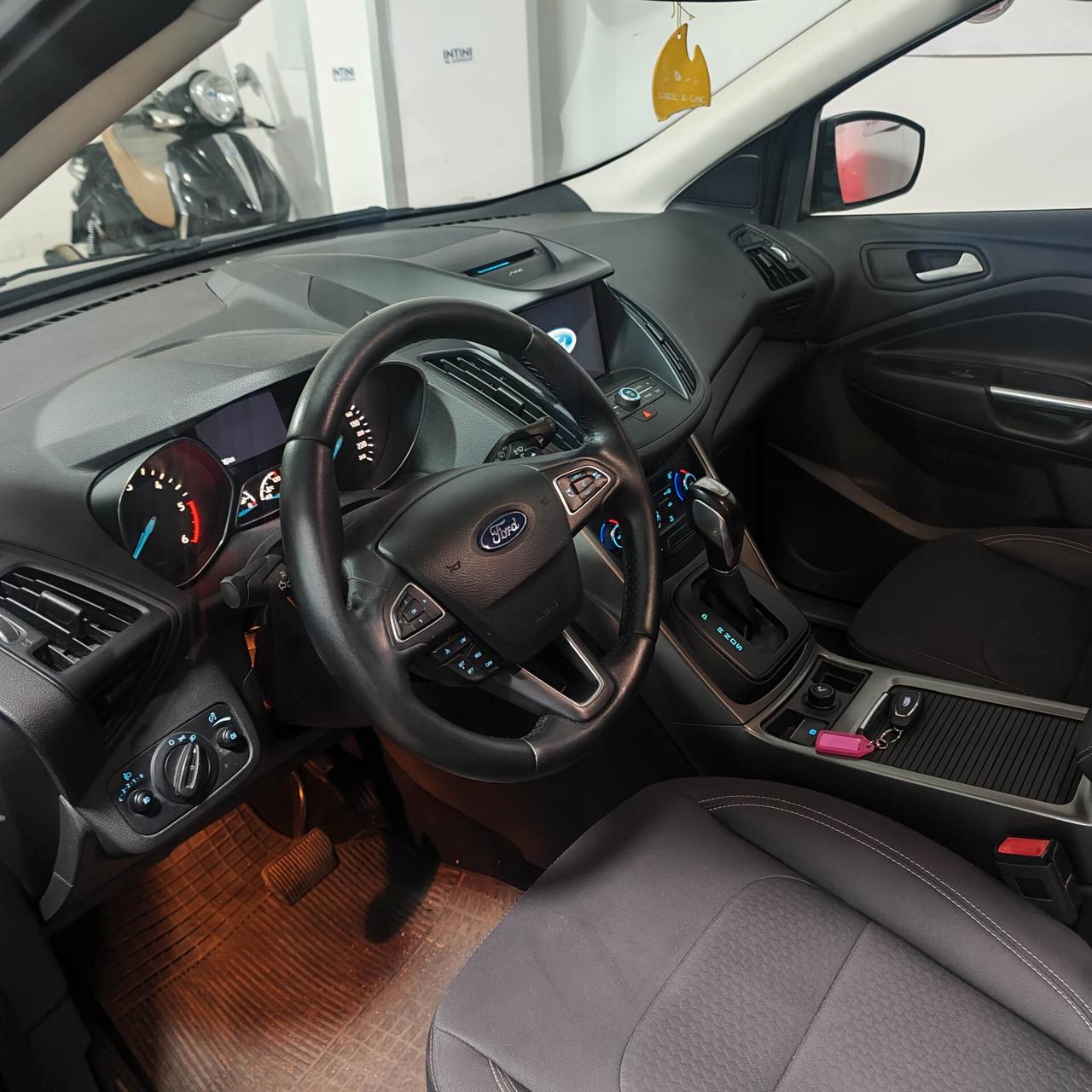 Ford Kuga 1.5 TDCI 120 CV S&S 2WD Powershift Business 12 mesi di garanzia