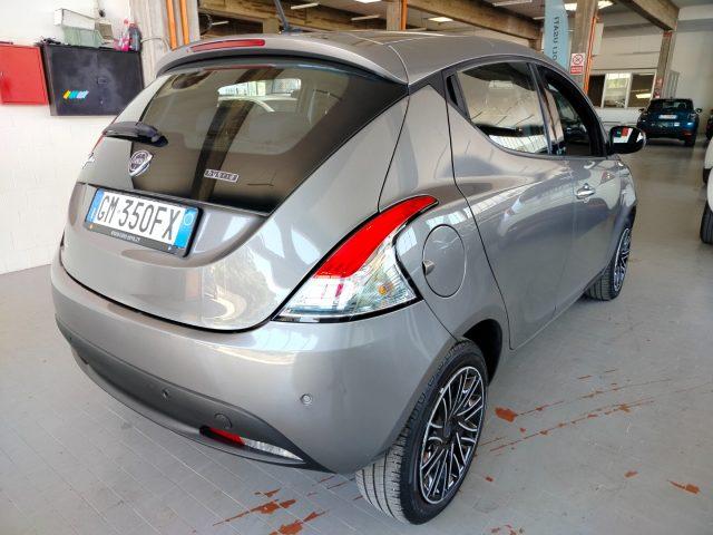 LANCIA Ypsilon 1.0 Hybrid Gold