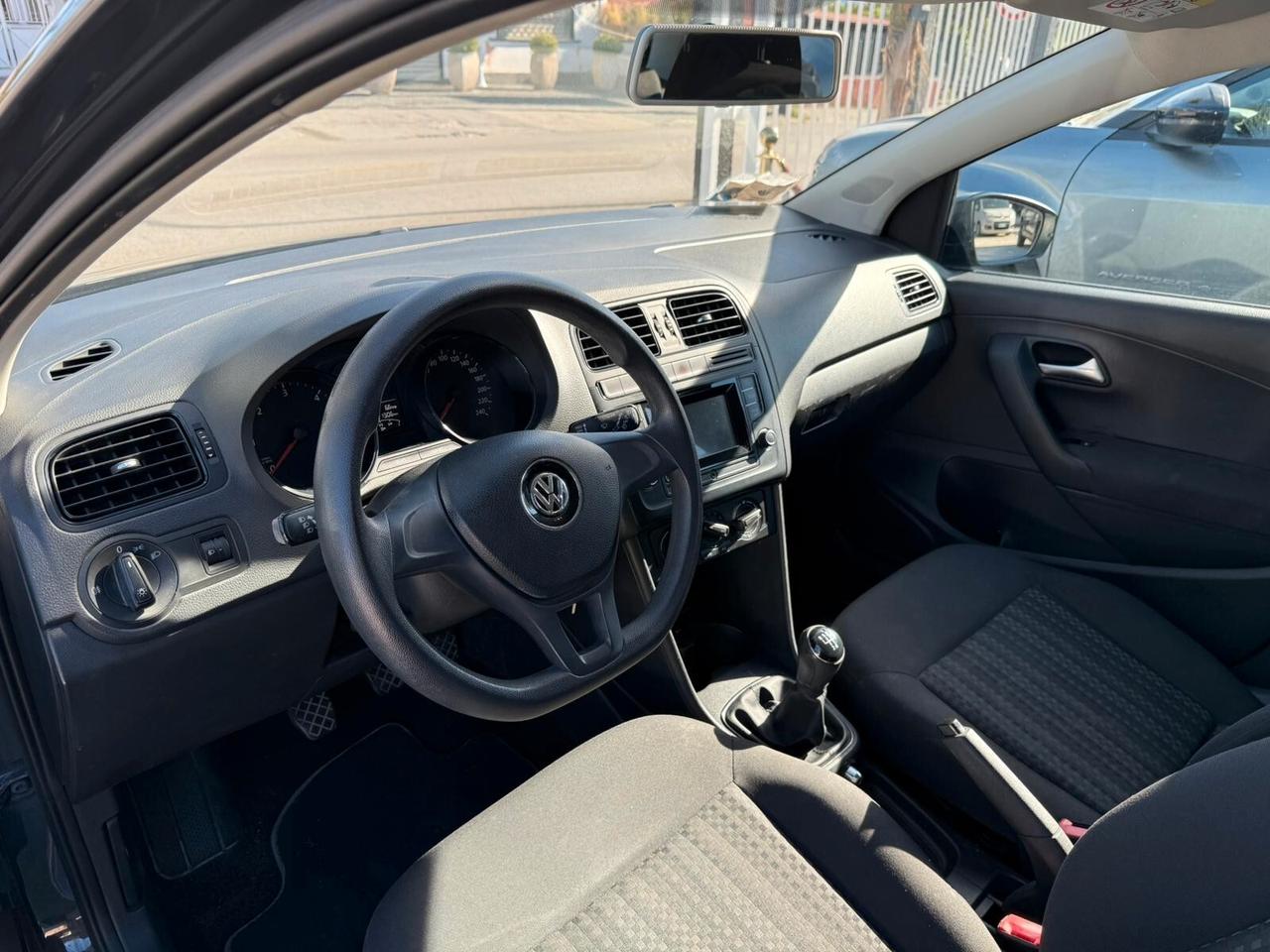 Volkswagen Polo 2015
