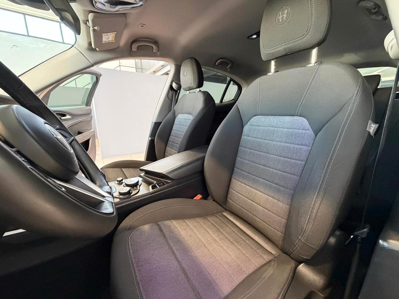 Alfa Romeo Stelvio 2.2 Turbodiesel 160 CV AT8 RWD Business