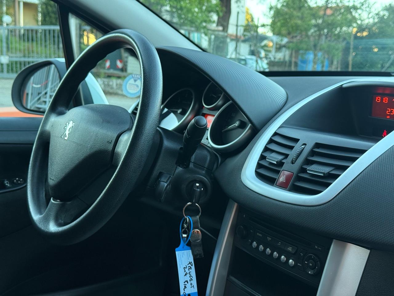 Peugeot 207 Plus 1.4 8V 75CV 5p. ECO GPL