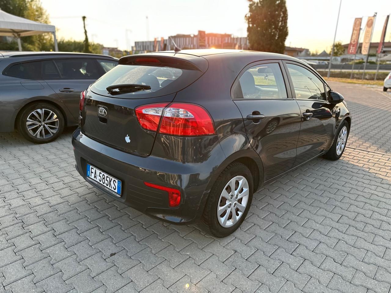 Kia Rio 1.2 CVVT 5p. Cool