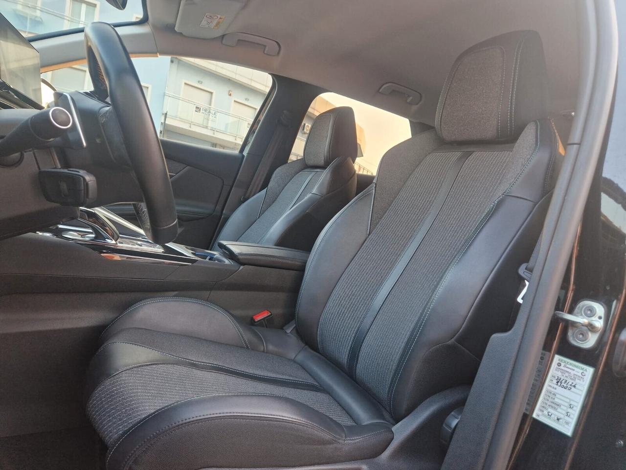 Peugeot 3008 BlueHDi 130 S&S EAT8 Allure Pack